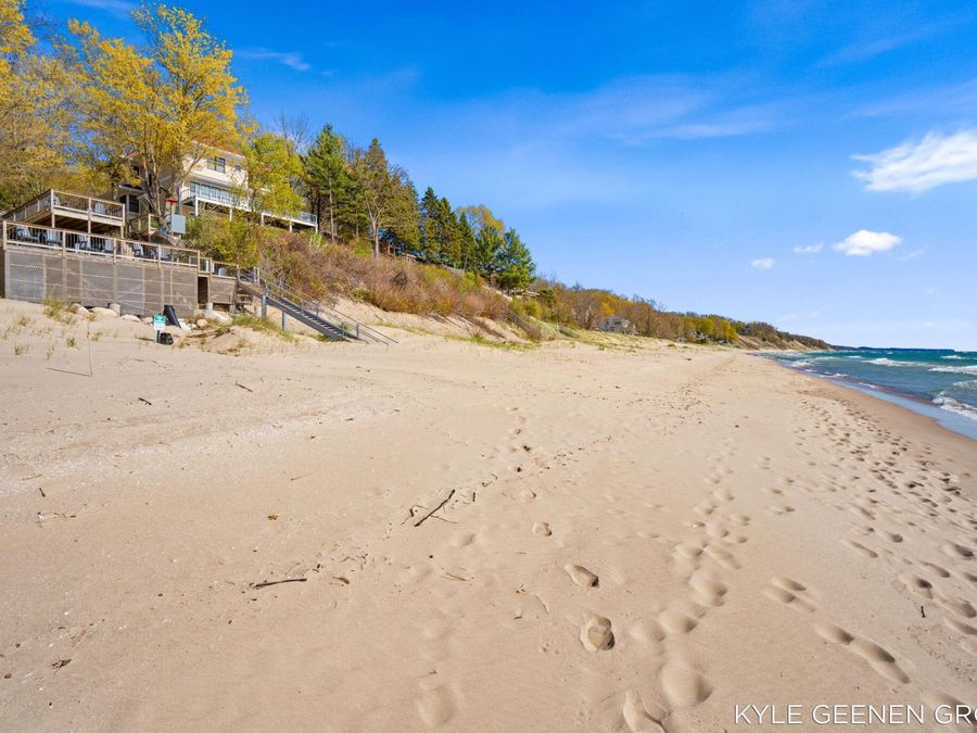 Property Image 100