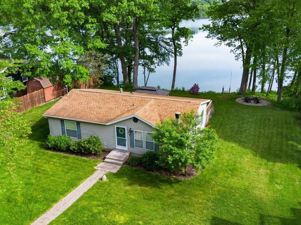 308 Lake Shore Drive, Cassopolis, MI 49031
