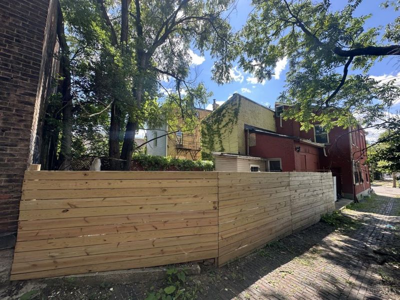 550 York St, Cincinnati, OH 45214 Photo 2