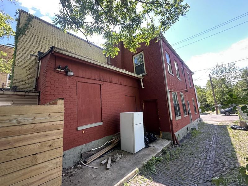 550 York St, Cincinnati, OH 45214 Photo 3