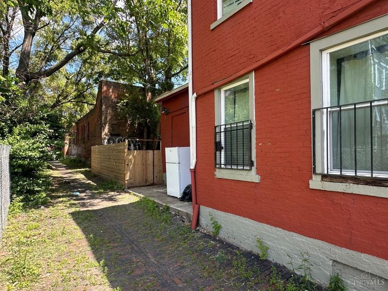 550 York St, Cincinnati, OH 45214 Photo 7