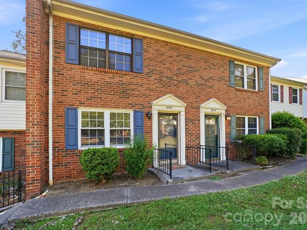 8846 Hunter Ridge Drive , Charlotte, NC 28226