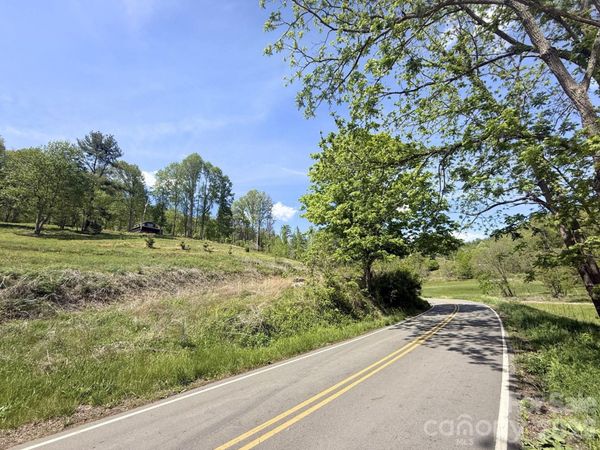2681 Harrell Hill Road , Bakersville, NC 28705