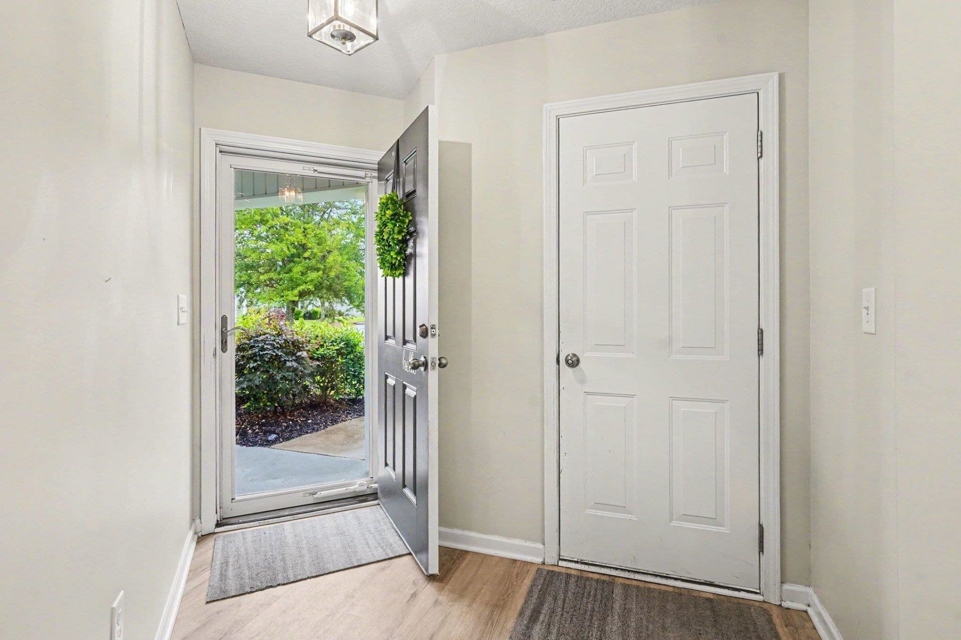 400 Stafford Dr.  Photo 20