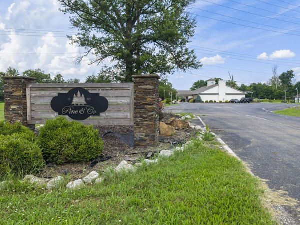 15901 Old Petersburg Road, Evansville, IN 47725