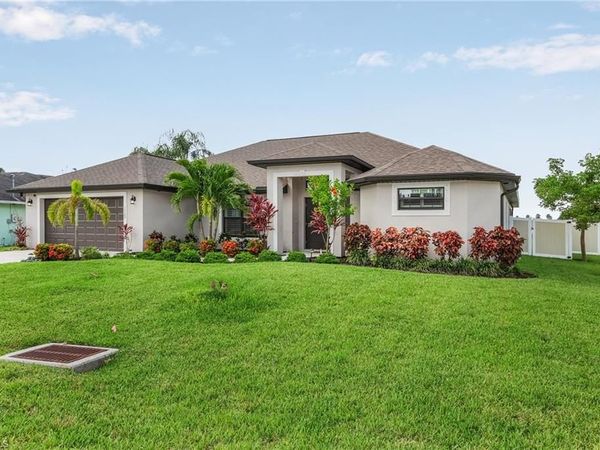 1702 SE 1st TER, CAPE CORAL, FL 33990