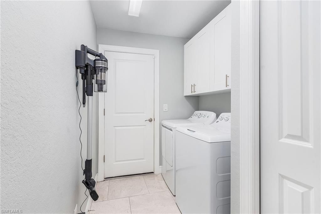 1702 SE 1st Ter, Cape Coral, FL 33990 Photo
