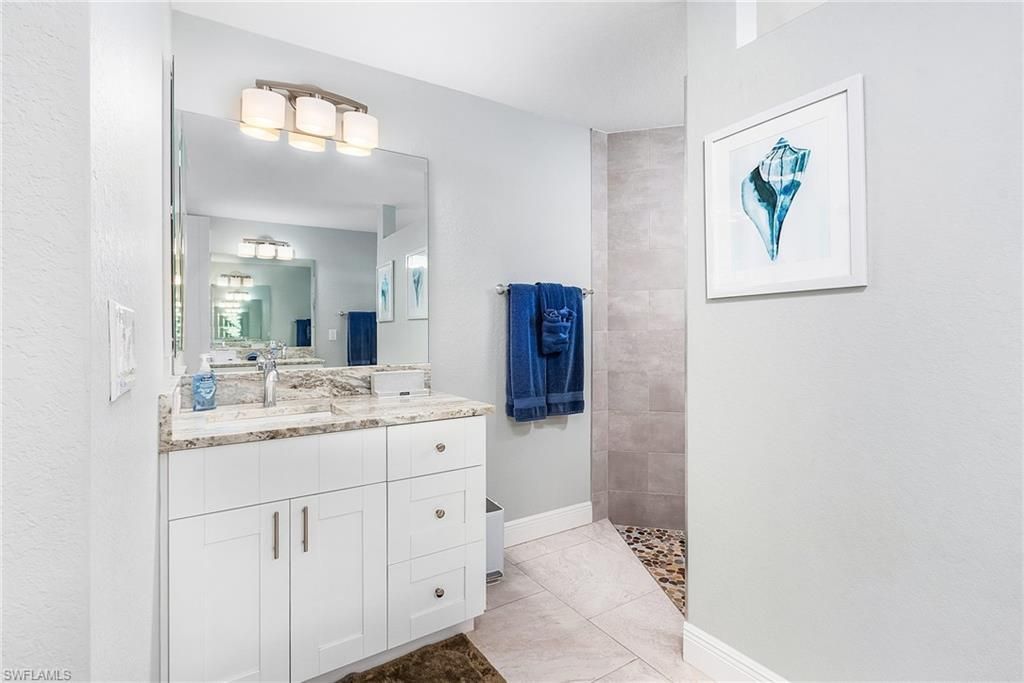 1702 SE 1st Ter, Cape Coral, FL 33990 Photo