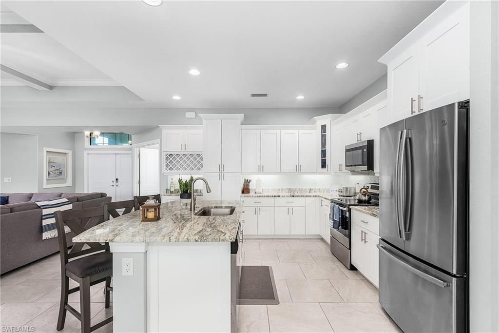 1702 SE 1st Ter, Cape Coral, FL 33990 Photo