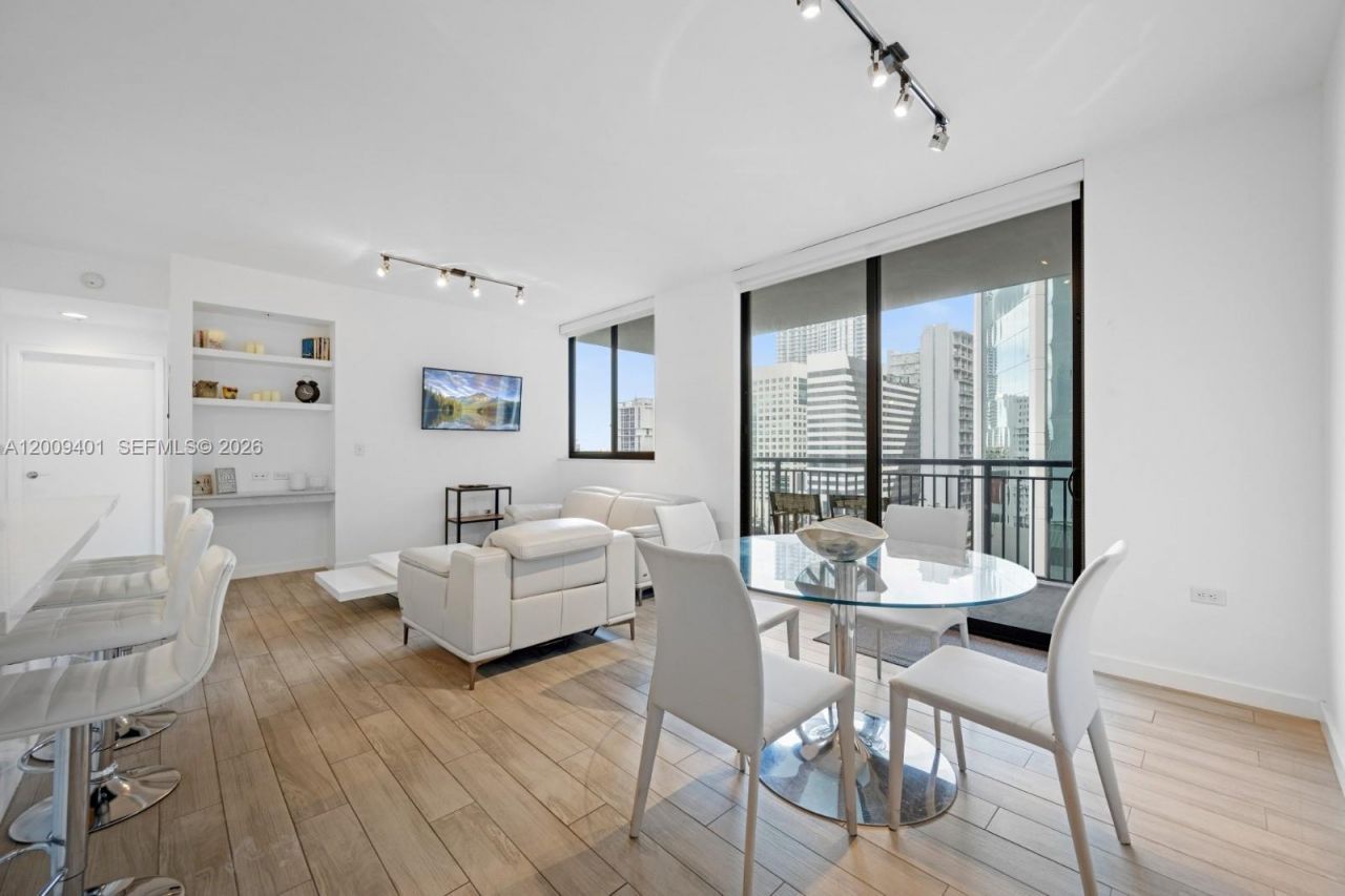 999 SW 1st Ave , Unit 1514, Miami, FL 33130 Photo