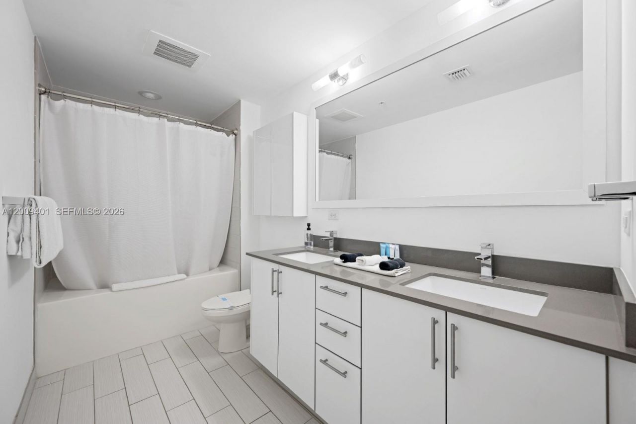 999 SW 1st Ave , Unit 1514, Miami, FL 33130 Photo