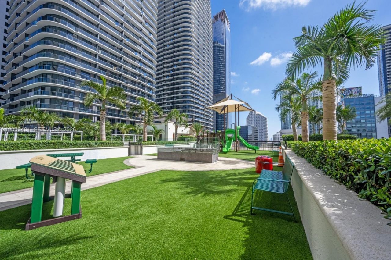 999 SW 1st Ave , Unit 1514, Miami, FL 33130 Photo