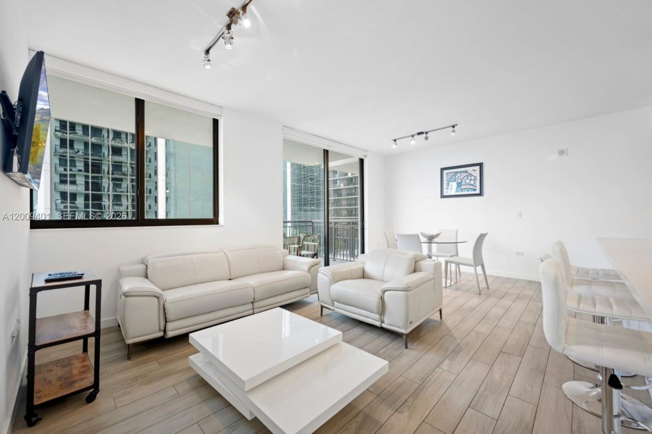 999 SW 1st Ave , Unit 1514, Miami, FL 33130 Photo
