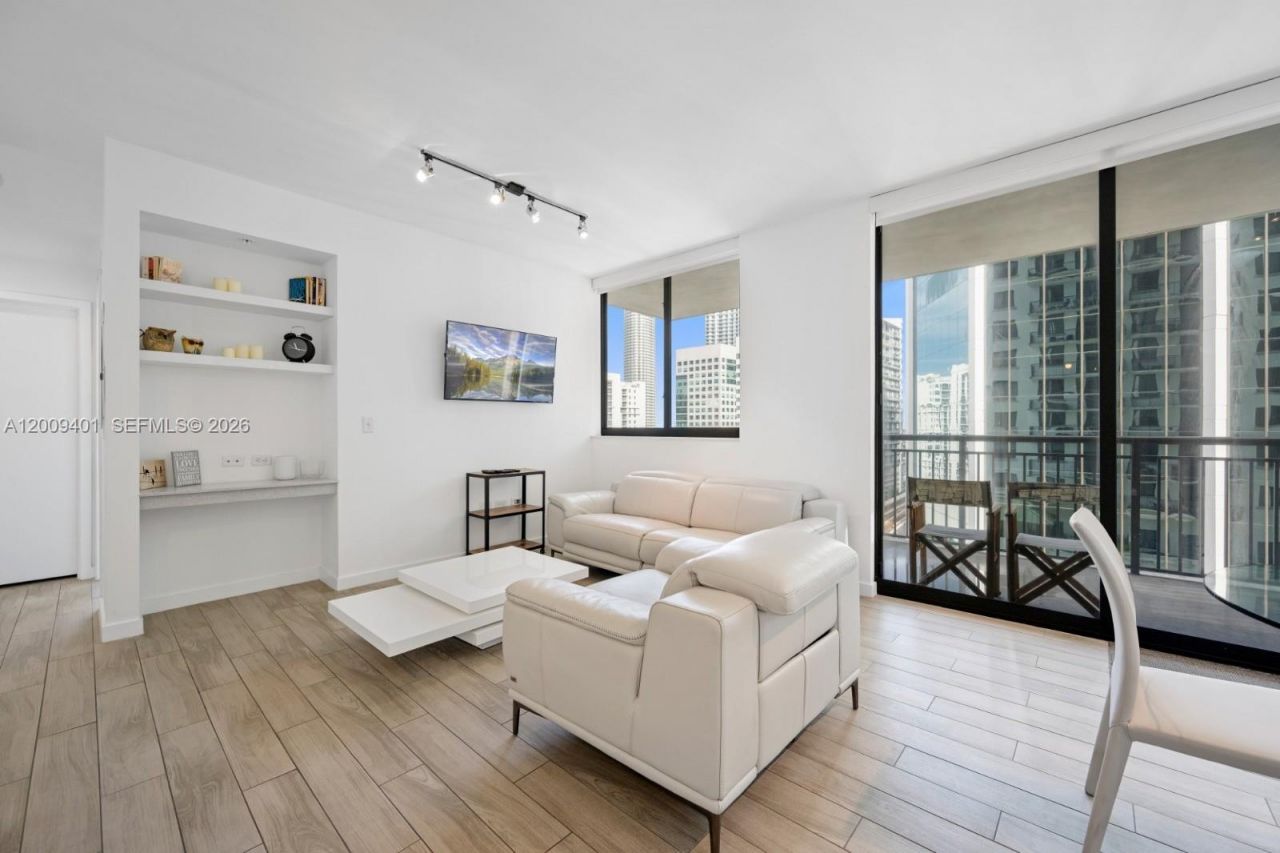 999 SW 1st Ave , Unit 1514, Miami, FL 33130 Photo