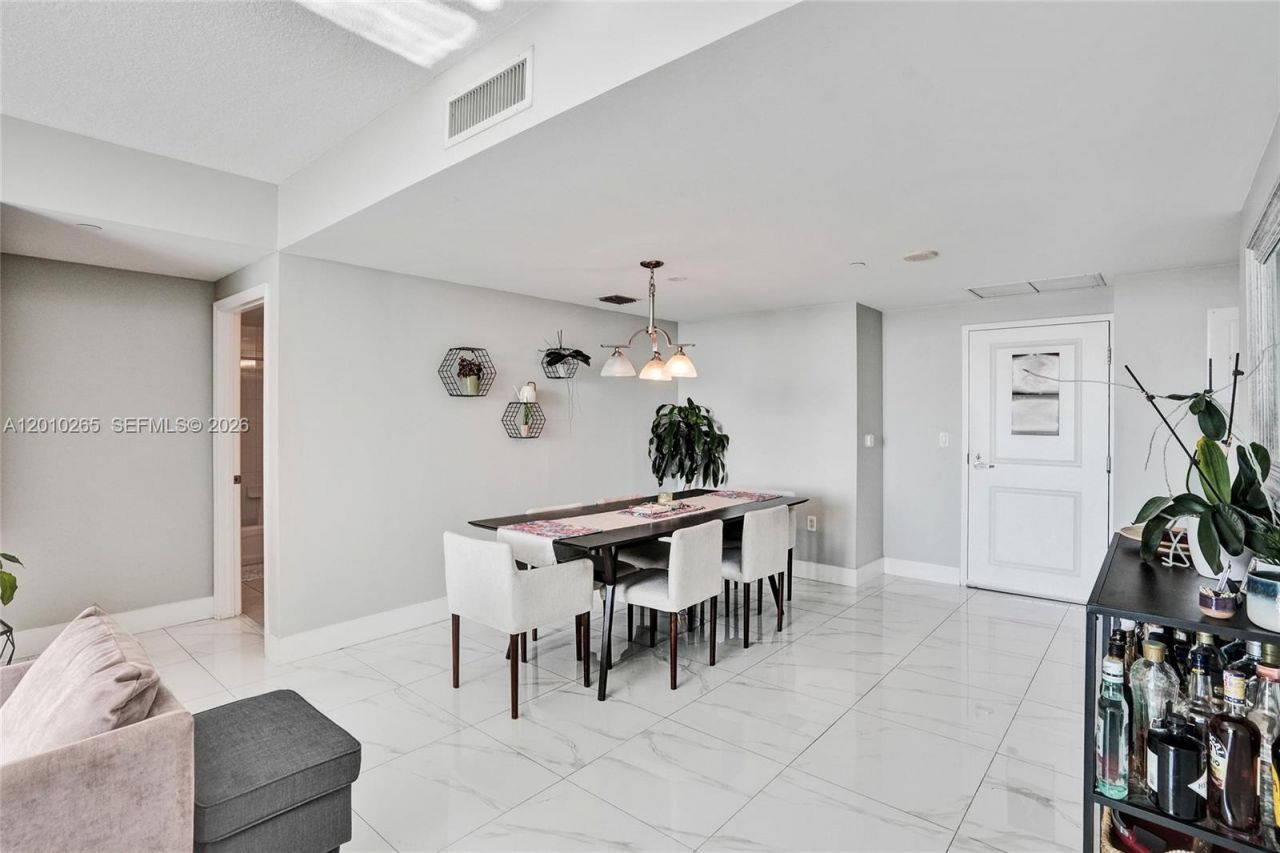 1250 S Miami Ave , Unit 2103, Miami, FL 33130 Photo