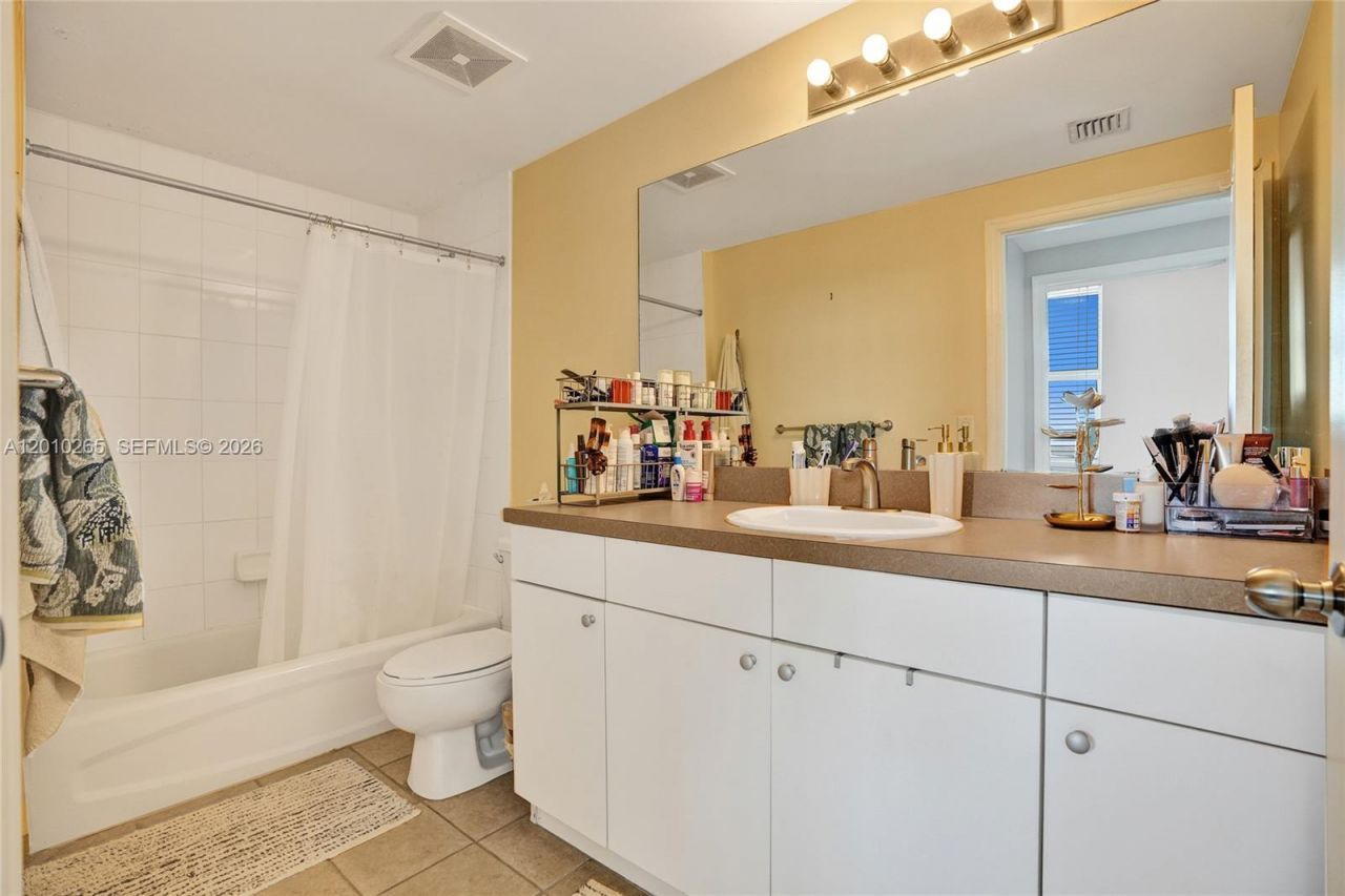 1250 S Miami Ave , Unit 2103, Miami, FL 33130 Photo