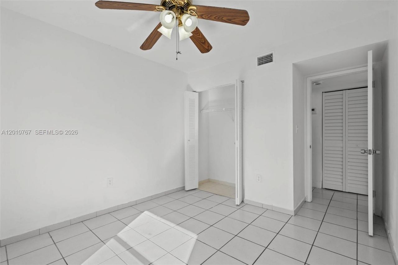 9431 Fontainebleau Blvd, Unit 112, Miami, FL 33172 Photo