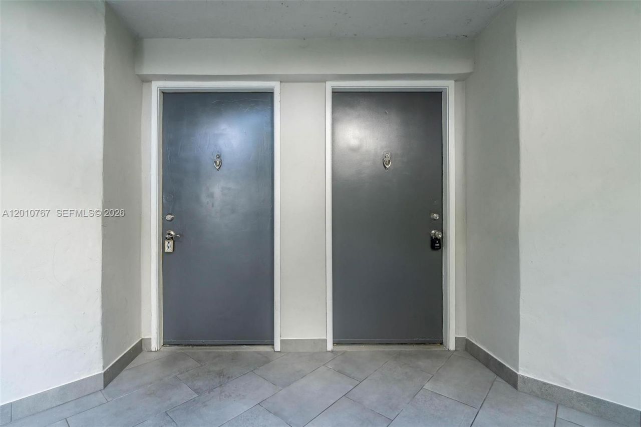 9431 Fontainebleau Blvd, Unit 112, Miami, FL 33172 Photo