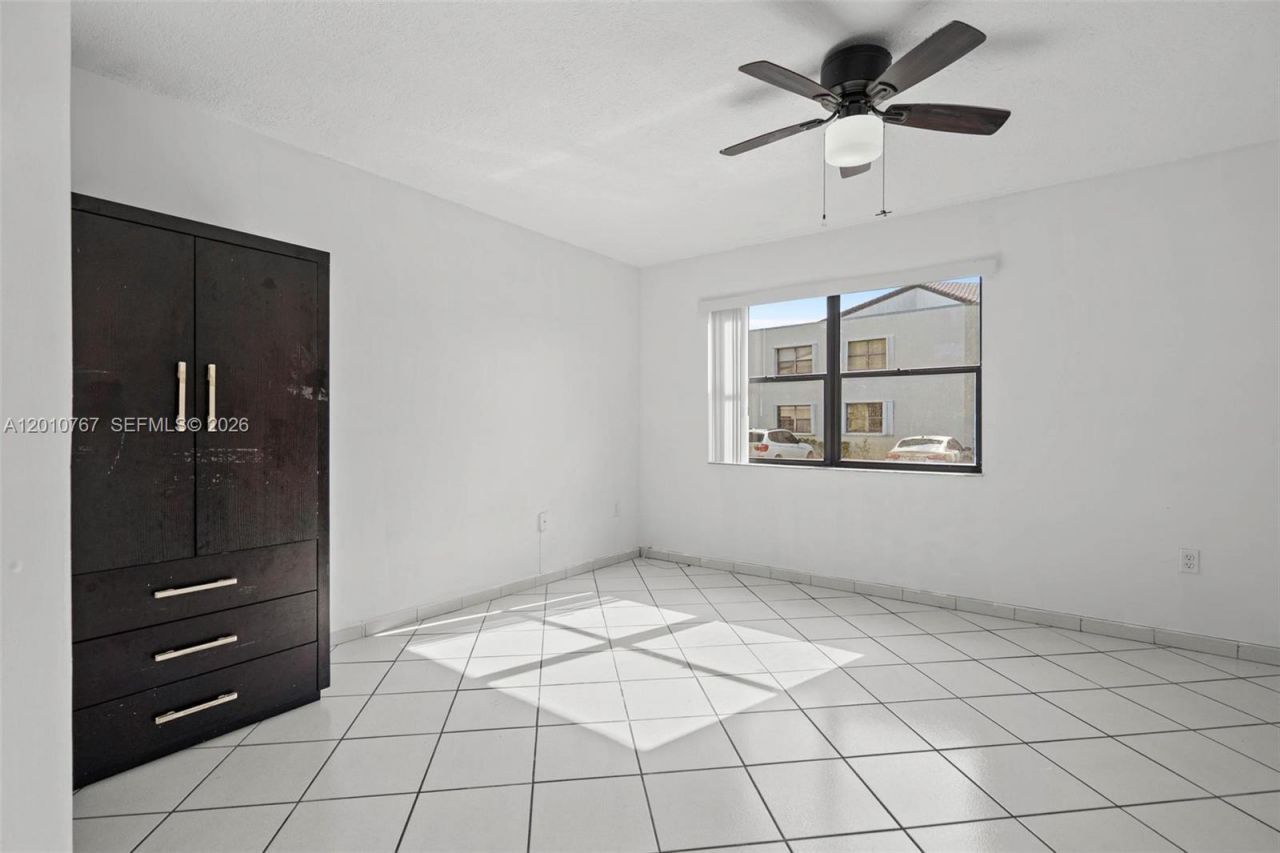 9431 Fontainebleau Blvd, Unit 112, Miami, FL 33172 Photo