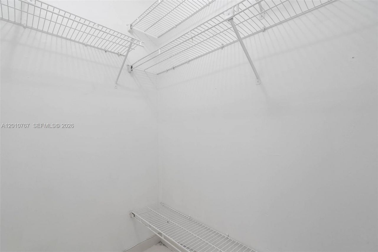 9431 Fontainebleau Blvd, Unit 112, Miami, FL 33172 Photo