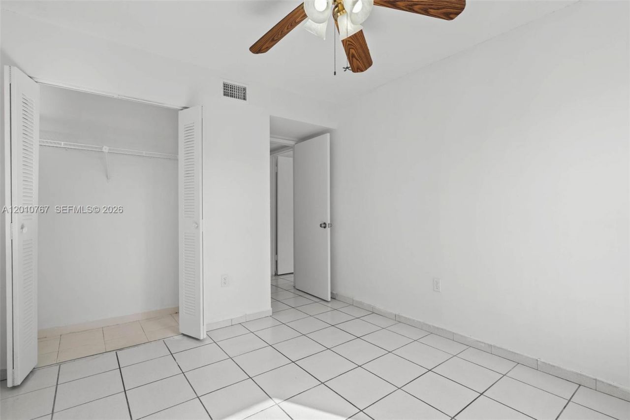 9431 Fontainebleau Blvd, Unit 112, Miami, FL 33172 Photo