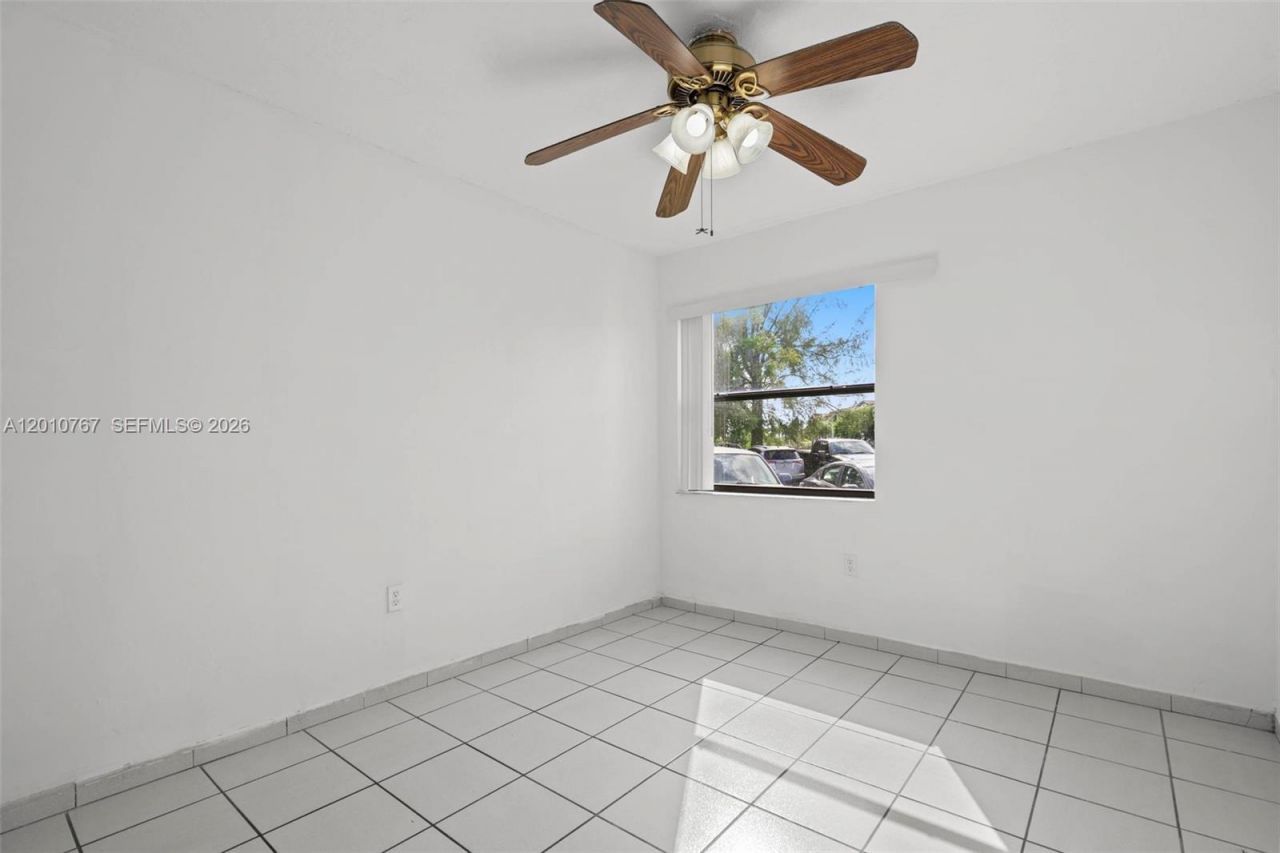 9431 Fontainebleau Blvd, Unit 112, Miami, FL 33172 Photo