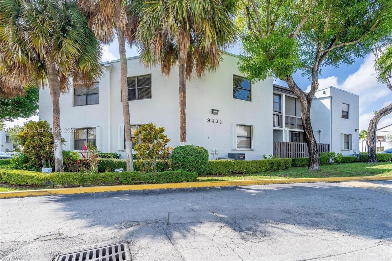 9431 Fontainebleau Blvd, Unit 112, Miami, FL 33172 Photo