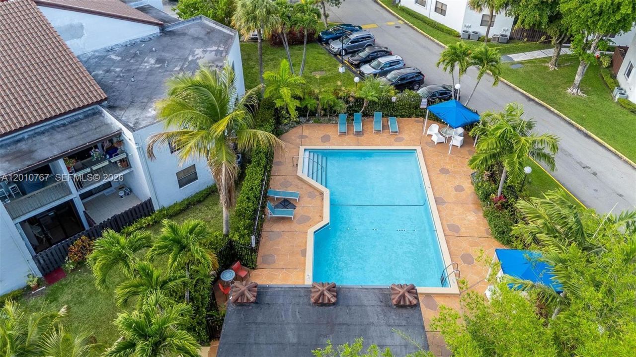 9431 Fontainebleau Blvd, Unit 112, Miami, FL 33172 Photo