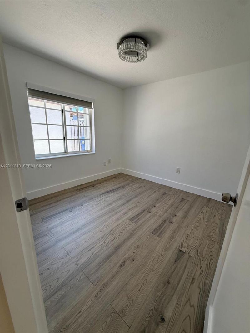9130 NW 193rd St , Unit 9130, Hialeah, FL 33018 Photo