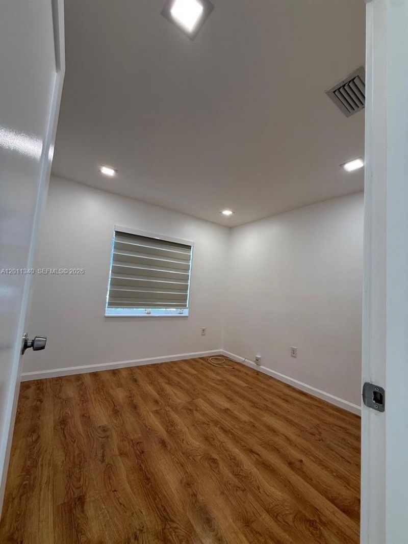 9130 NW 193rd St , Unit 9130, Hialeah, FL 33018 Photo