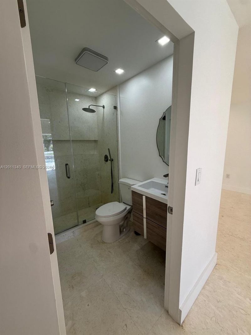9130 NW 193rd St , Unit 9130, Hialeah, FL 33018 Photo