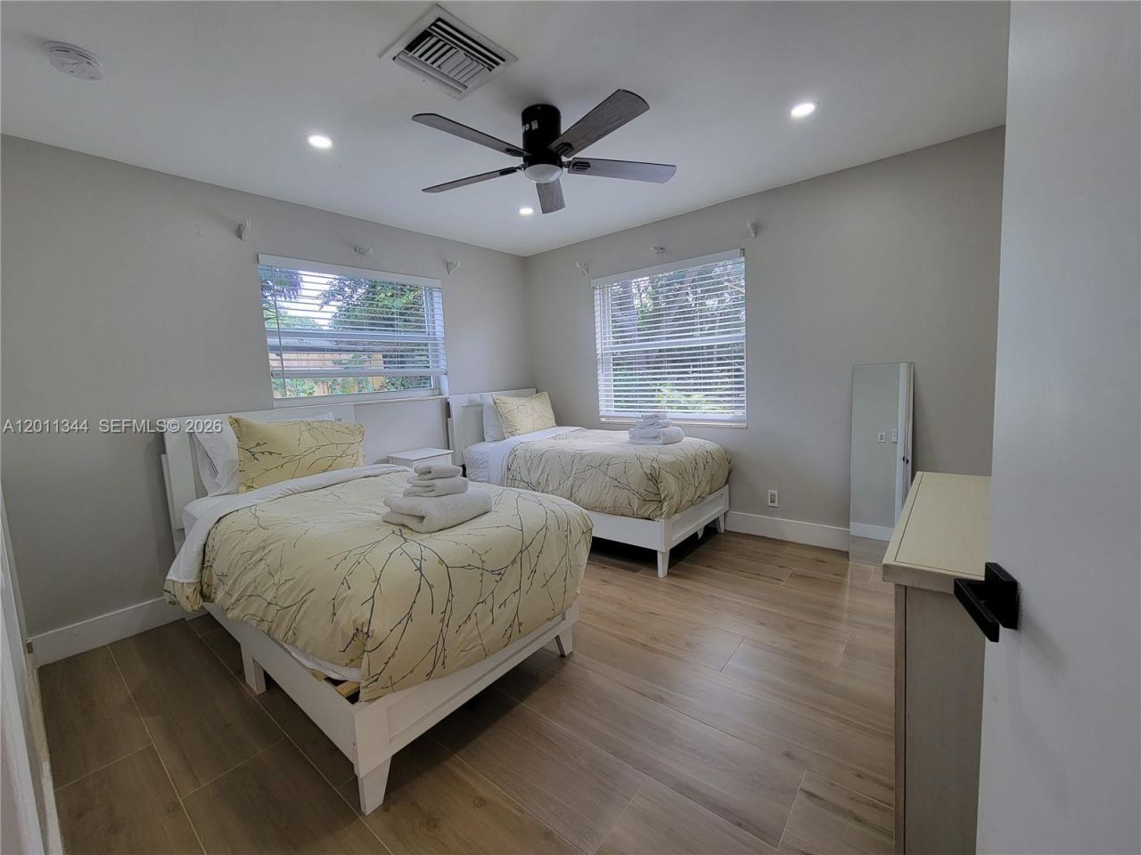 913 Lighthouse Dr, North Palm Beach, FL 33408 Photo