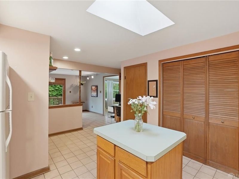 2193 Regent Park Drive, Bellbrook, OH 45305 Photo 13