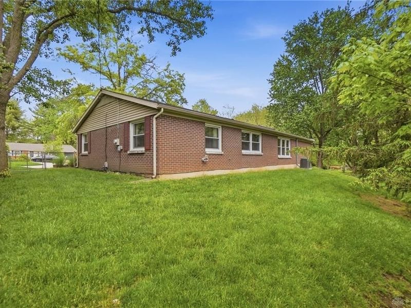 2193 Regent Park Drive, Bellbrook, OH 45305 Photo 27