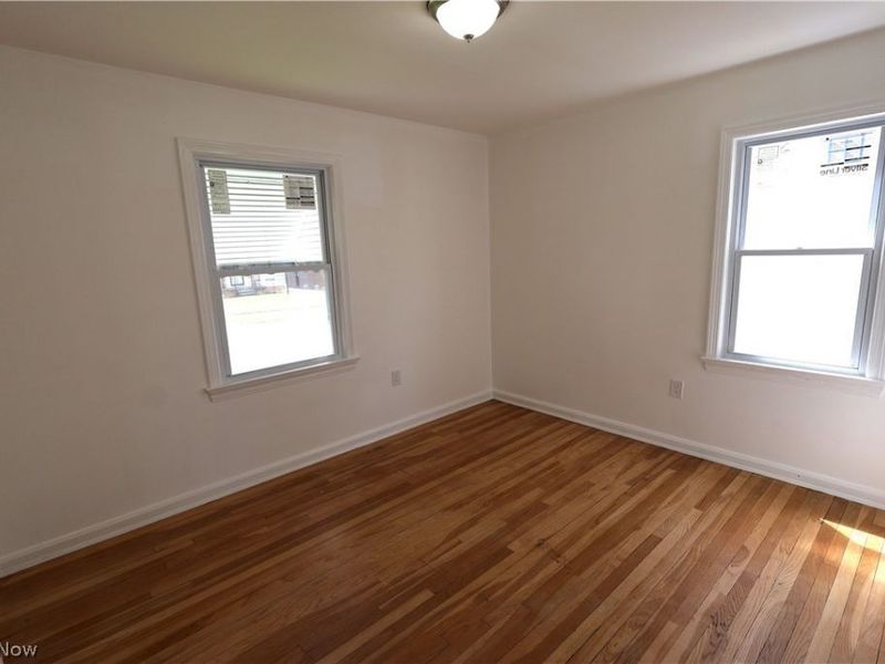 16405 Glendale Avenue, Cleveland, OH 44128 Photo 11