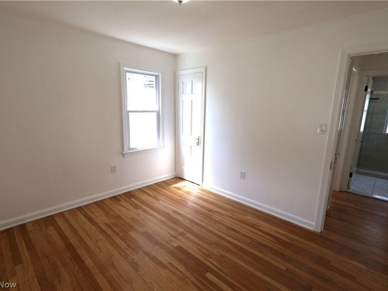 16405 Glendale Avenue, Cleveland, OH 44128 Photo 12