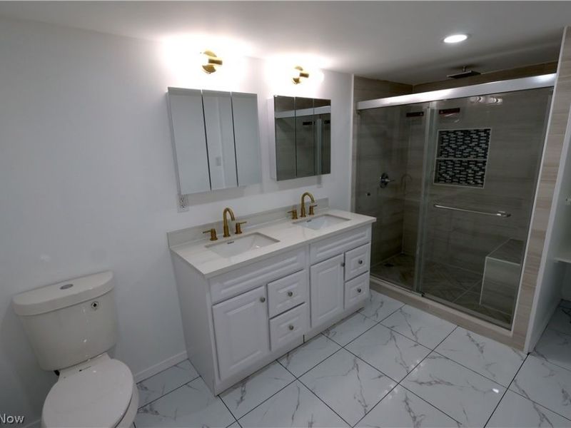 16405 Glendale Avenue, Cleveland, OH 44128 Photo 18