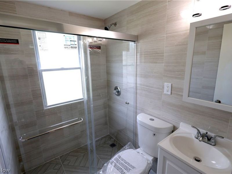 16405 Glendale Avenue, Cleveland, OH 44128 Photo 8