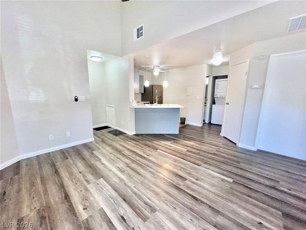 480 Elm Drive , Unit 206, Las Vegas, NV 89169