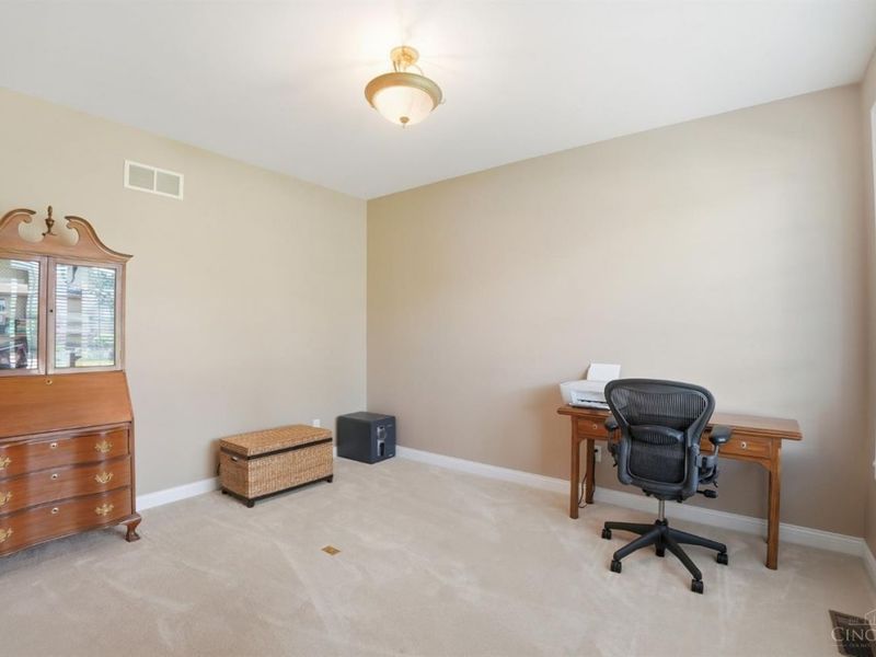 1324 Wexford Lane, Cincinnati, OH 45233 Photo 13