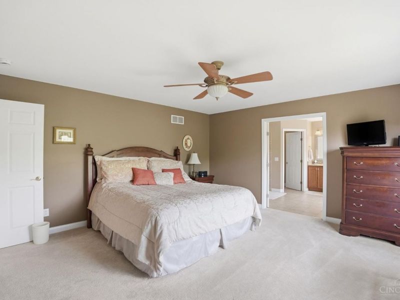 1324 Wexford Lane, Cincinnati, OH 45233 Photo 14