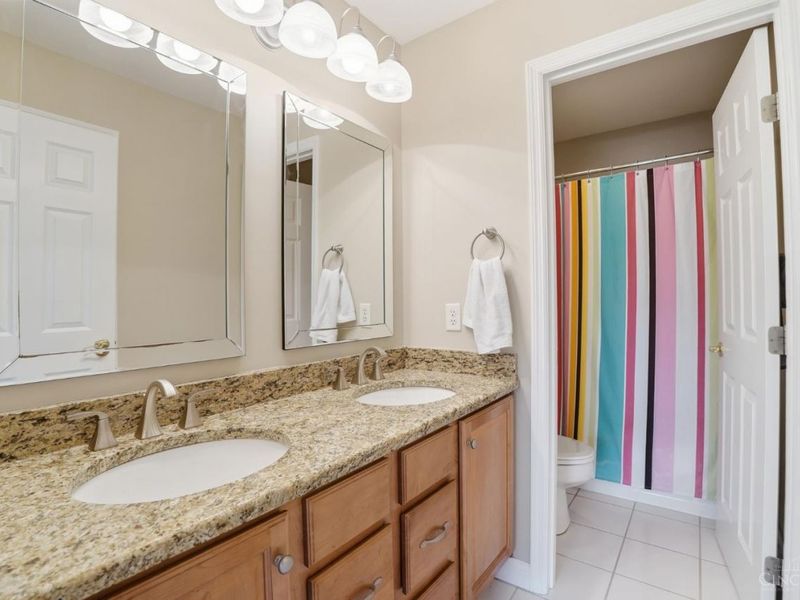 1324 Wexford Lane, Cincinnati, OH 45233 Photo 21