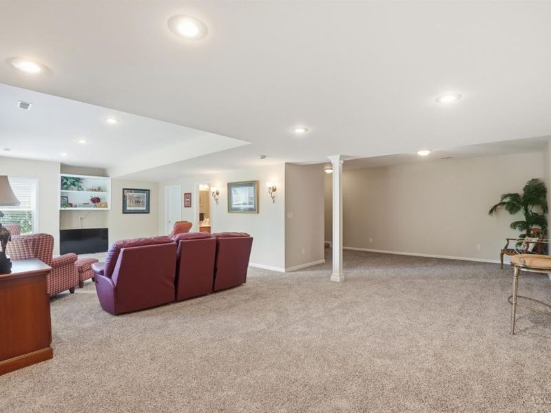 1324 Wexford Lane, Cincinnati, OH 45233 Photo 24