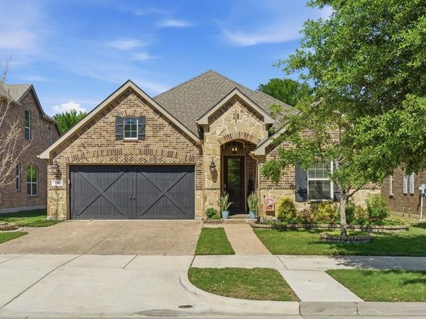 815 Dove Trail, Euless, TX 76039
