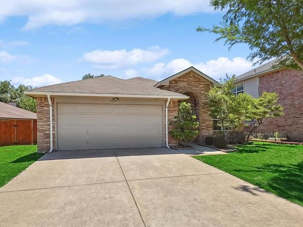 5424 Elk Ridge Drive , Watauga, TX 76137