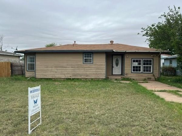 330 Avenue M, Anson, TX 79501