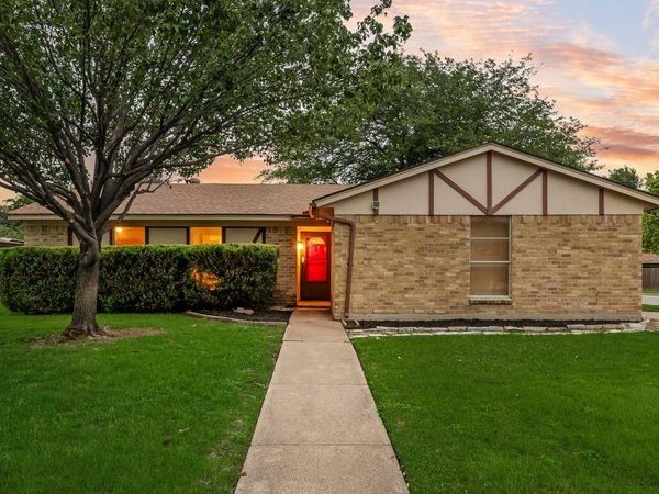 5929 Robin Drive, Watauga, TX 76148