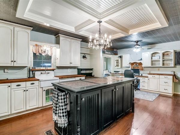10690 County Road 2450, Terrell, TX 75160
