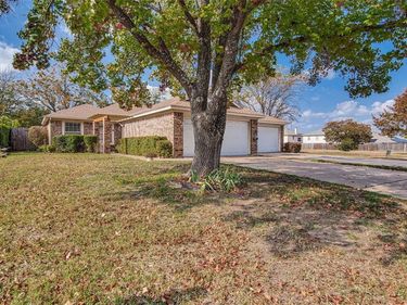 7652 Colorado Creek Court, Fort Worth, TX 76133