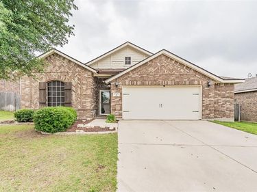 525 Foxcraft Drive, Fort Worth, TX 76131